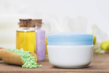 Kozmetik ve güzellik ve sağlık kremleri