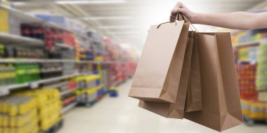 Alışveriş torbaları, mağaza ve dükkanlar ile el