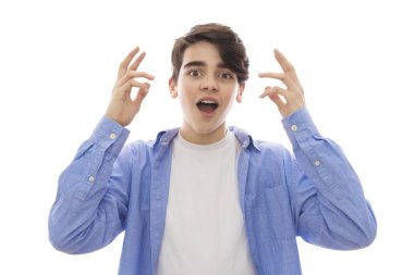 Beyaz arka planda izole ergen veya preadolescent çocuk