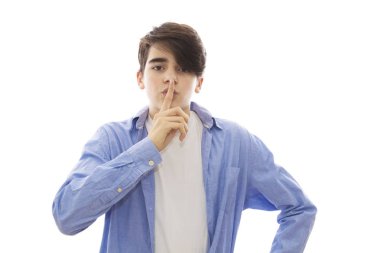 Beyaz arka planda izole ergen veya preadolescent çocuk