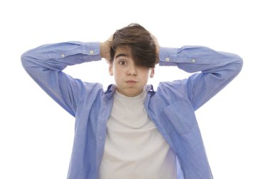 Beyaz arka planda izole ergen veya preadolescent çocuk