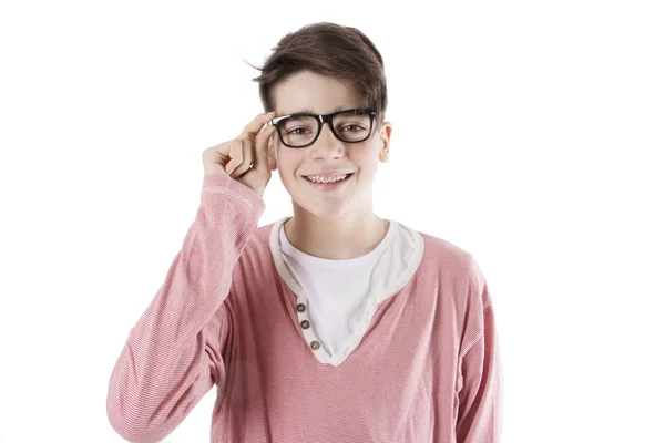 Tiener Met Brillen Mode Tussen Accolades Witte Muur — Stockfoto