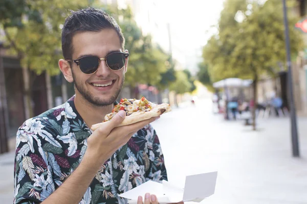 Portrait Young Eating Street Fast Food Pizza — Stock Photo, Image