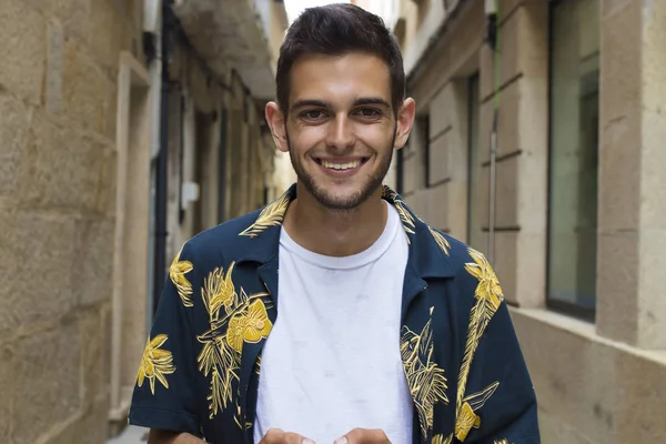 Hombre Joven Moda Usando Teléfono Inteligente Calle Aire Libre — Foto de Stock