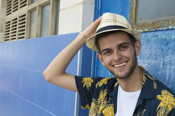 Retrato Jovem Com Uma Barba Moda — Fotografia de Stock