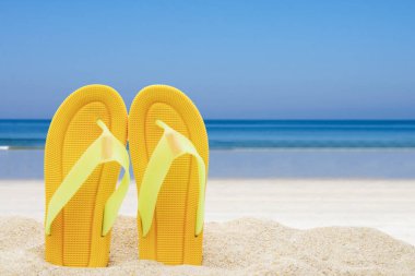 plaj sahne sandalet kum ile