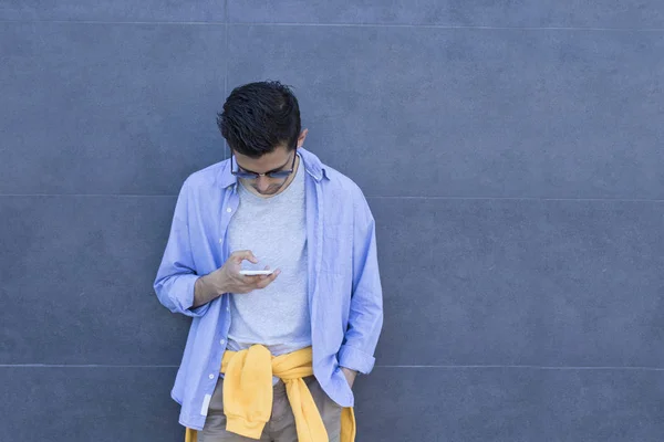 Jonge Ouderwetse Mobiele Telefoon Muur — Stockfoto