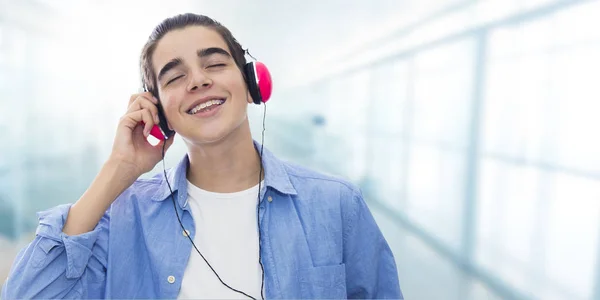 Young Listening Music Headphones — Stock Photo, Image