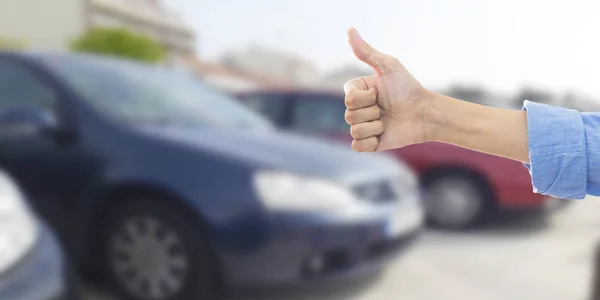 Comprar Coche Mano Con Gesto Garantía Satisfacción —  Fotos de Stock