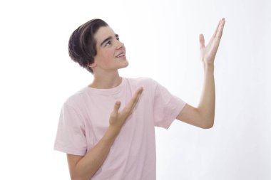 Genç Genç hedefleme beyaz boşluk izole