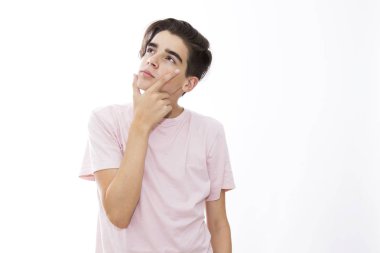 Genç Genç çocuk dalgın izole beyaz