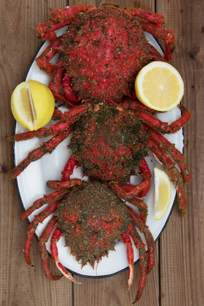 Mariscos Frescos Con Limón Cangrejos Araña —  Fotos de Stock