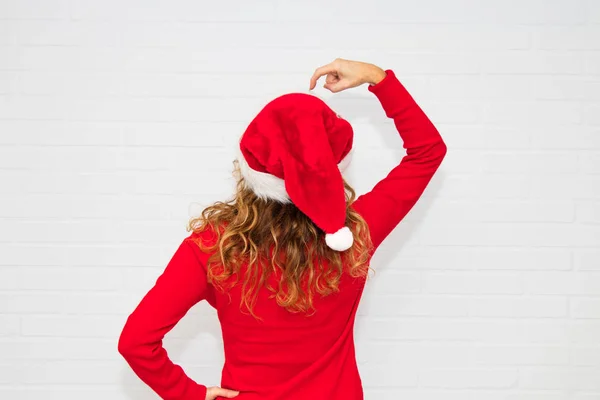 Mujer Con Gorra Navidad Fondo Blanco —  Fotos de Stock