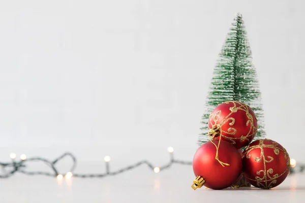 Árbol Navidad Con Bolas Luces Navidad —  Fotos de Stock