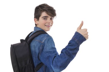 Öğrenciler sırt çantası ve Tamam olumlu, selamlayan el ile