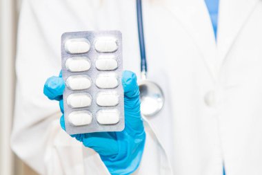 hap ve ilaçlar ile doktor