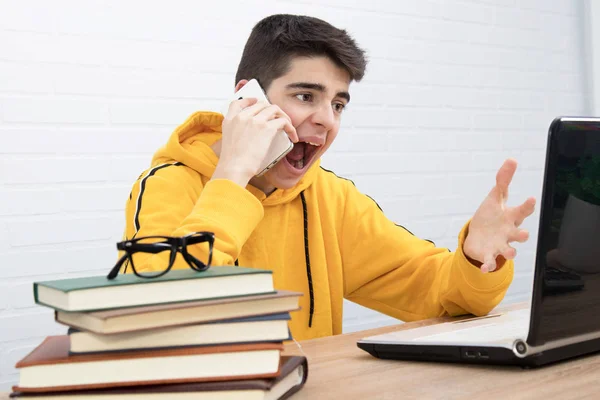 Angry Young Man Mobile Phone Laptop Arguing Screaming — Stock Photo, Image