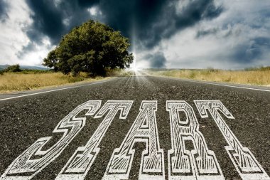 başlangıç mesajı ile yol manzarası