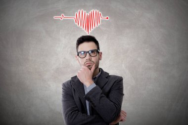 kalp ile düşünceli adam