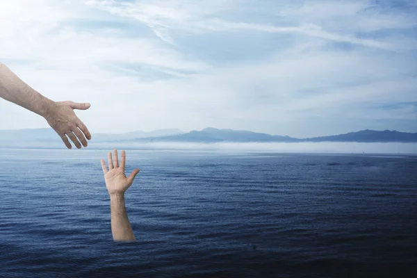 Tangan Meminta Bantuan Laut Penyelamatan Dan Penyelamatan — Stok Foto