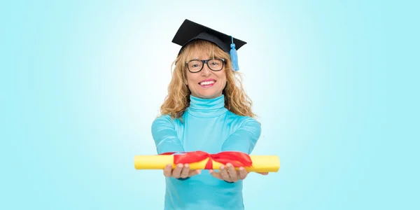 Isolerad Student Med Gradering Mössa — Stockfoto