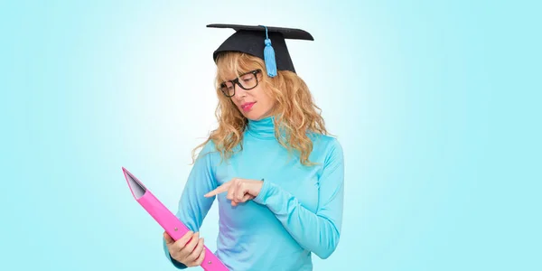 Estudante Isolado Com Tampa Graduação — Fotografia de Stock