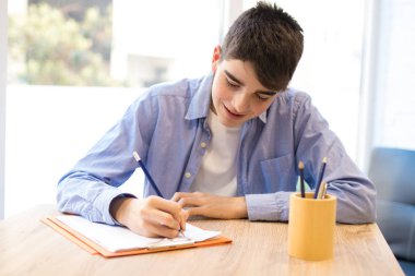 masada genç öğrenci