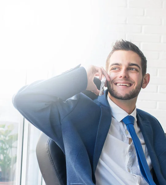 Uomo Affari Che Parla Sul Cellulare — Foto Stock