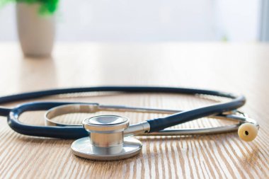 arka planda doktor stetoskop