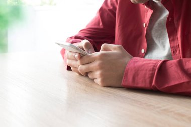 Cep telefonlu ellerin kapatılması