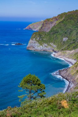 Gaztelugatxe 'deki kıyı manzarası, Bask ülkesi, İspanya