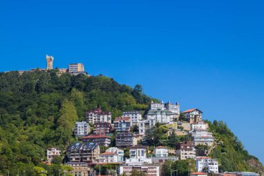 San Sebastian, Guipuzcoa, İspanya 'daki igueldo Dağı manzarası