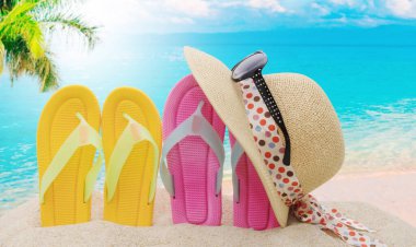 Yazın sahildeki sandaletlerden, tatillerden nefret ederdim.