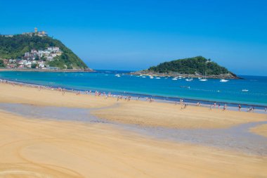 San Sebastian, Donostia, Guipuzcoa 'daki deniz kabuğu plajı.