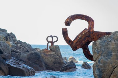 Heykeller Donostia, San Sebastian, İspanya 'da rüzgarın tarağı