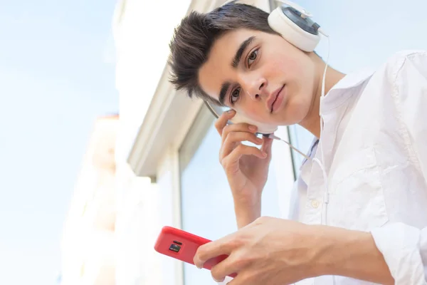 Young Man Phone Headphones Listening Music Outdoors City — Stock Photo, Image