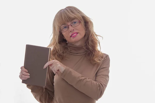 Mujer Adulta Con Libro Aislado Sobre Fondo Blanco —  Fotos de Stock