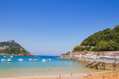 İspanya, SAN SEBASTIAN, 16 Haziran 2019 - Atlantik Okyanusu, San Sebastian, Donostia, İspanya 'nın La Concha plajı