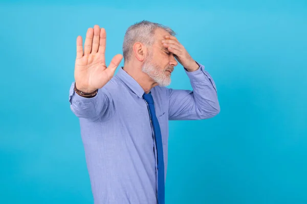 Uomo Affari Adulto Isolato Sfondo Colore — Foto Stock