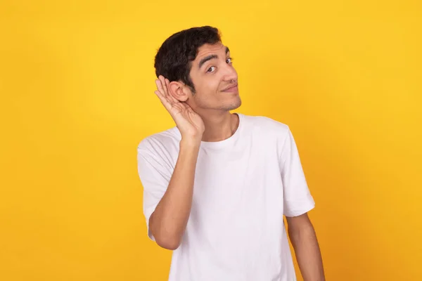 Jong Mannetje Geïsoleerd Kleur Achtergrond — Stockfoto