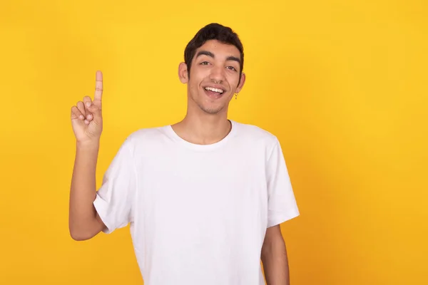 Jovem Adolescente Estilo Casual Isolado Fundo Cor — Fotografia de Stock