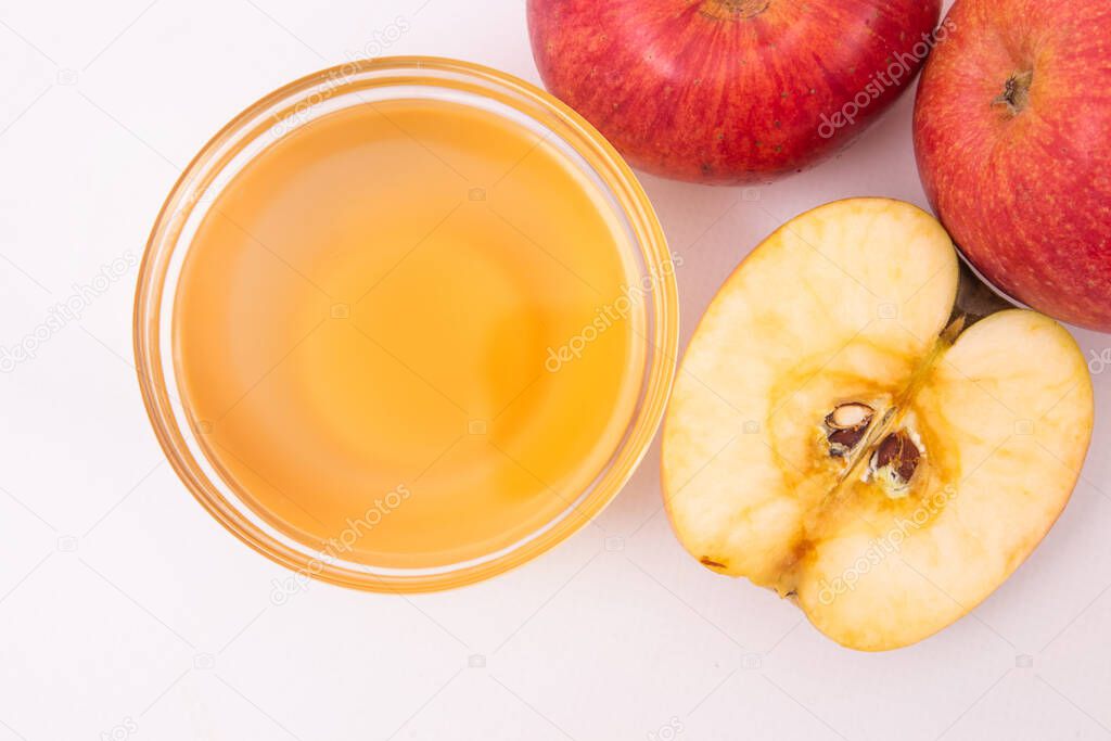 top view of apple cider vinegar