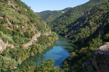 Ribeira Sacra, Galiçya, İspanya 'daki Sil Kanyonu manzarası