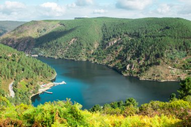 San esteban rezervuarının Sil Canyon 'daki manzarası, Ribeira Sacra in our ense, galicia, İspanya