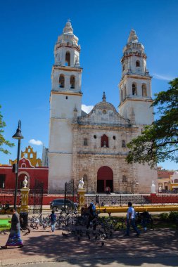 Campeche, Meksika - Ocak 31,2018: Meryem Immaculate Conception Katedrali. Campeche müstahkem şehir Meksika içinde bina ana Katoliği