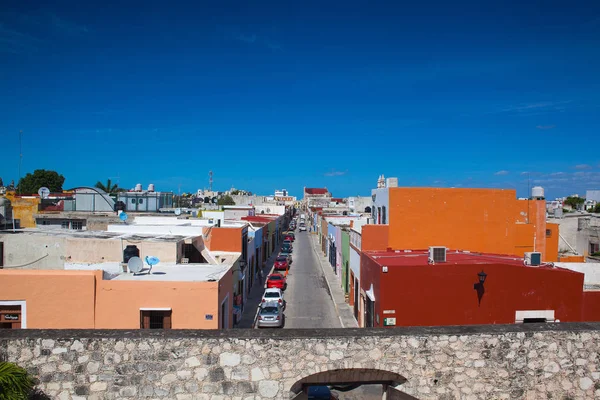 Campeche Messico Gennaio 2018 Veduta Vecchie Mura Campeche Tipica Strada — Foto Stock