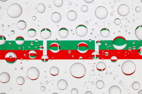 Bandiere Della Bulgaria Dietro Vetro Coperto Gocce Pioggia — Foto Stock