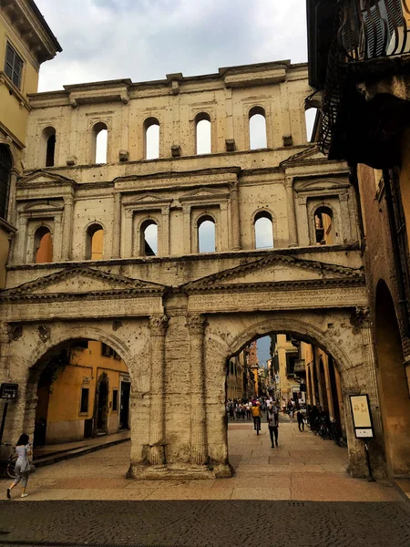 Βερόνα Ιταλία Μαΐου 2018 Στα Πολυτελή Καταστήματα Οδός Mazzini Πριν — Φωτογραφία Αρχείου