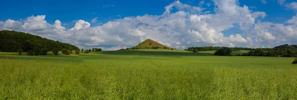 Cicov tepe çek bohem Highlands, Çek Cumhuriyeti için görüntüleyin. Doğa Anıtı