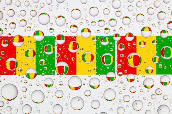 Flagi Gwinei Szybą Pokryta Krople Deszczu Ilustracja — Zdjęcie stockowe